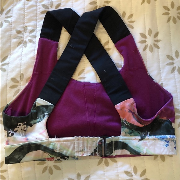 Lululemon sports bra - Picture 2 of 4